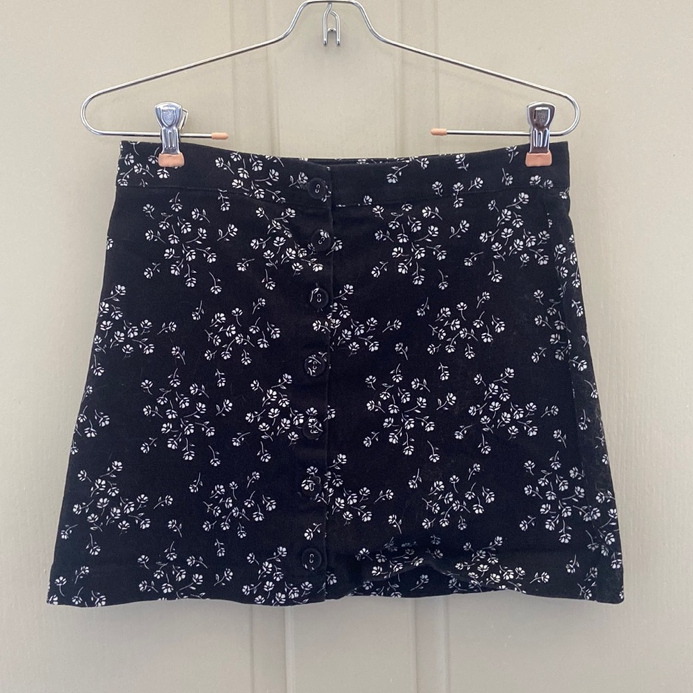 Forever 21 Skirt - Picture 2 of 4